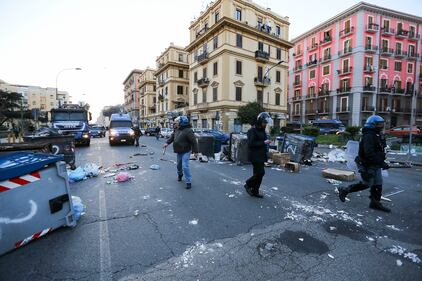 Scontri a Napoli nel 2017 per il comizio di Salvini 8