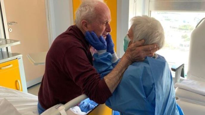 La morte ha sciolto l'abbraccio della pandemia. Addio a Rosa, adesso Giorgio è rimasto solo