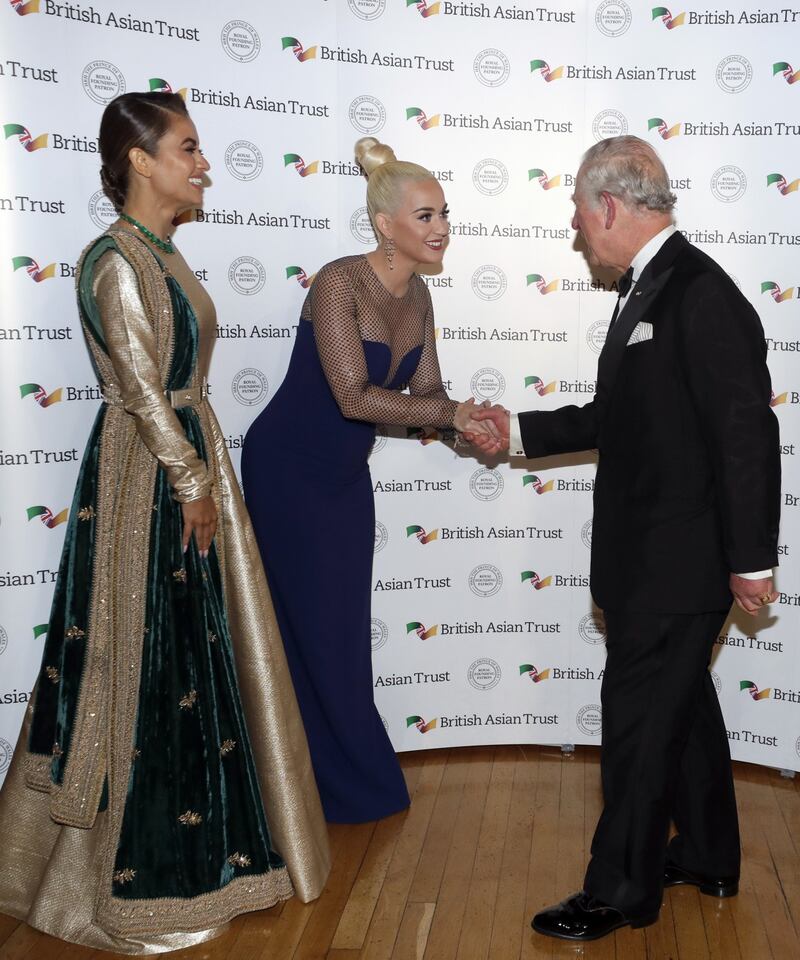 Il Principe Carlo e Katy Perry in foto 14