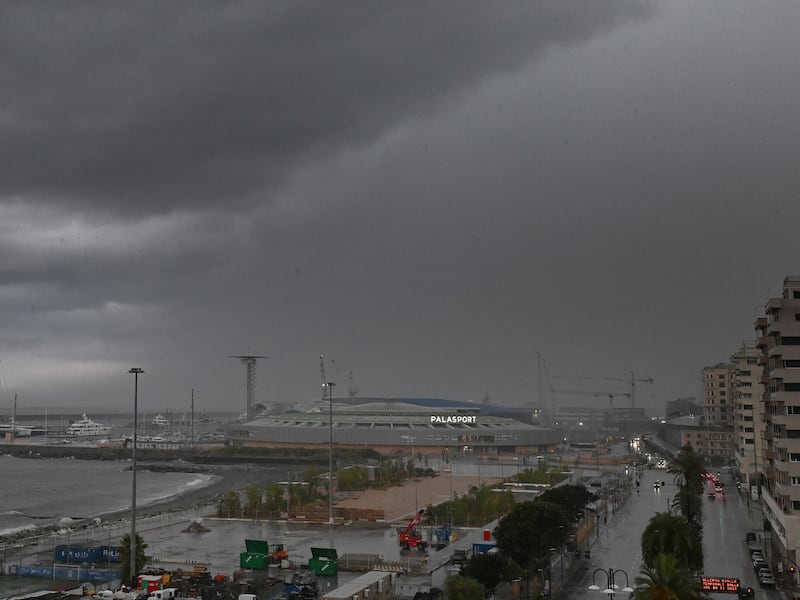 Maltempo, arriva la tempesta: nubifragi e raffiche oltre i 100 km/h. Ecco dove