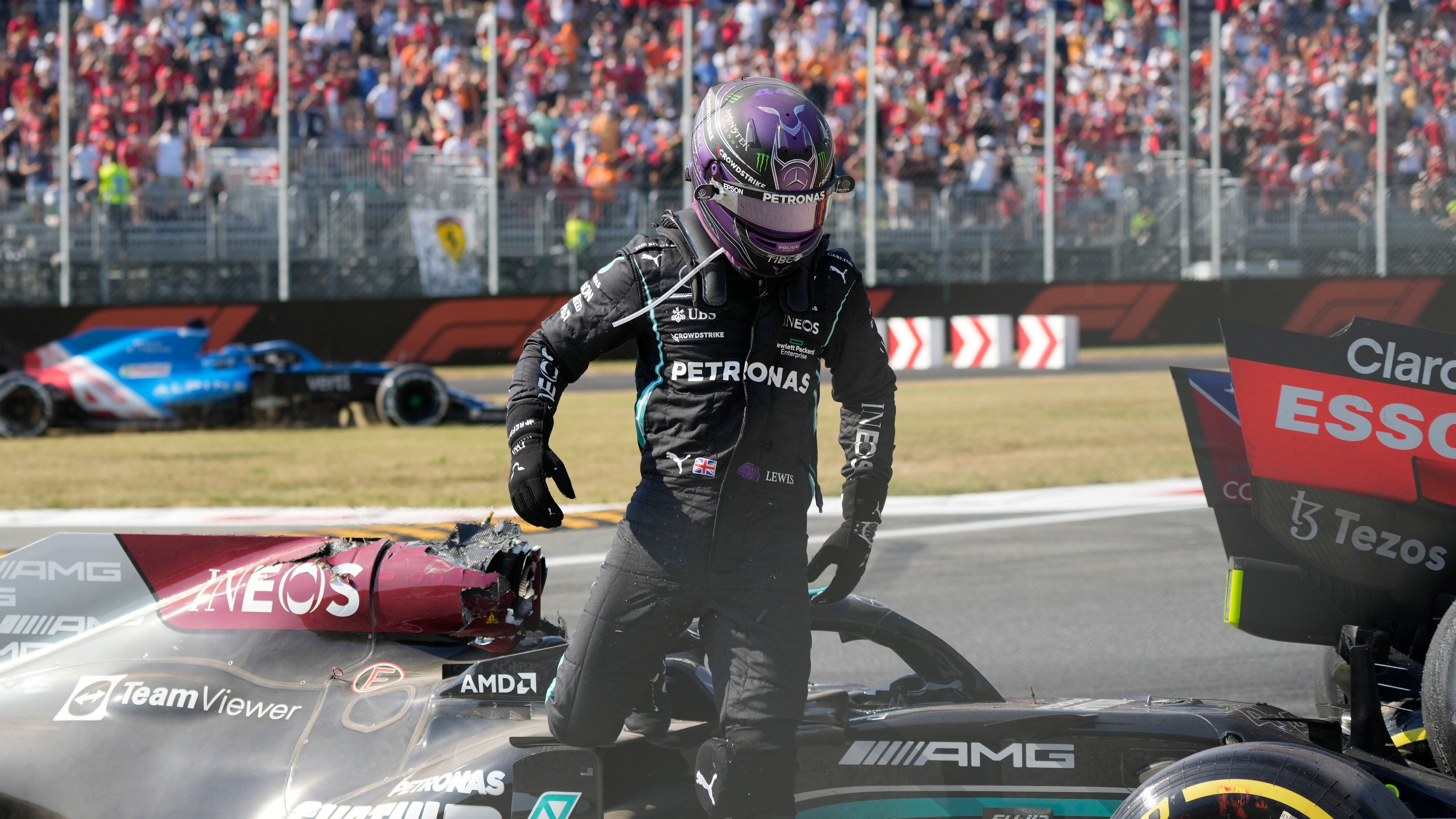 F1, miracolo nel parco: Hamilton rischia la pelle nella sfida fra scorretti