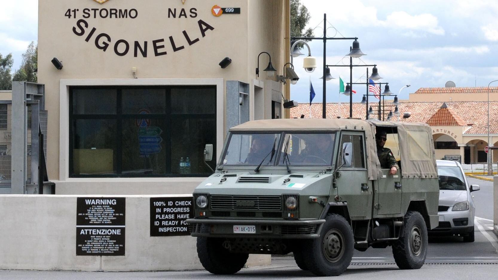 Crisi in Libia, i marines americani tornano a Sigonella