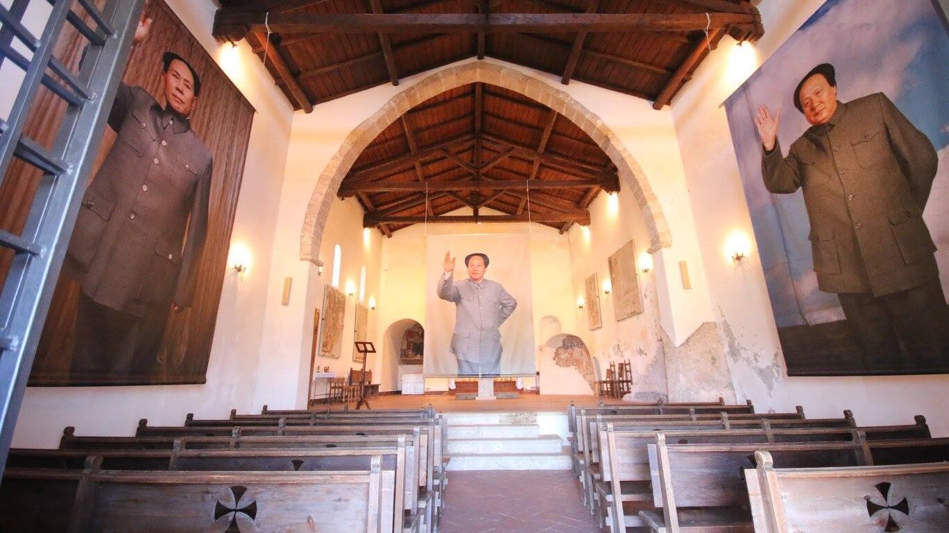 Mao Tse-Tung in chiesa, il parroco chiede scusa ai fedeli