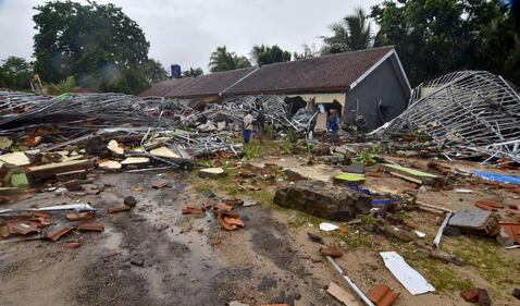 L'indonesia devastata dopo la furia dello tsunami 8
