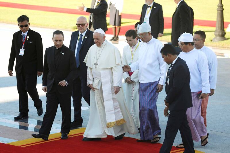 Il viaggio del Papa in Myanmar 8