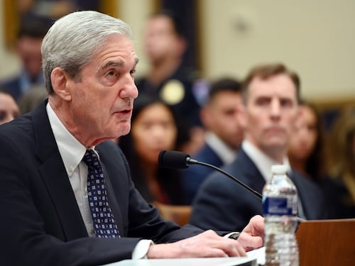 Russiagate, l'audizione di Mueller non convince nessuno
