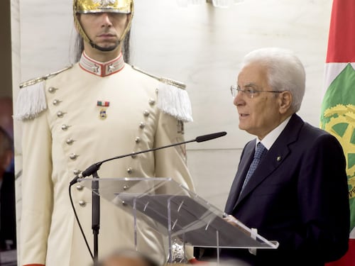 Mattarella: "Prima la manovra in autunno, poi al voto sereni"