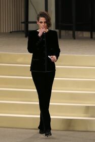 La sfilata di Chanel tra tavoli della roulette e slot 9