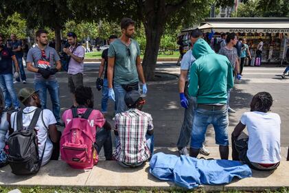 Nuovi blitz anti-migranti in Stazione Centrale 12