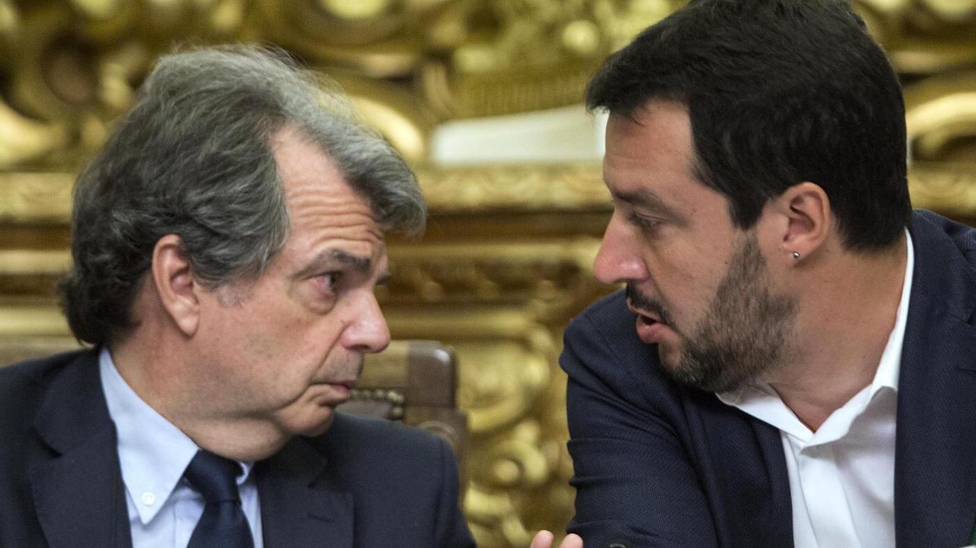 Le critiche di Salvini su parlamentari e seggi agitano le acque in Fi