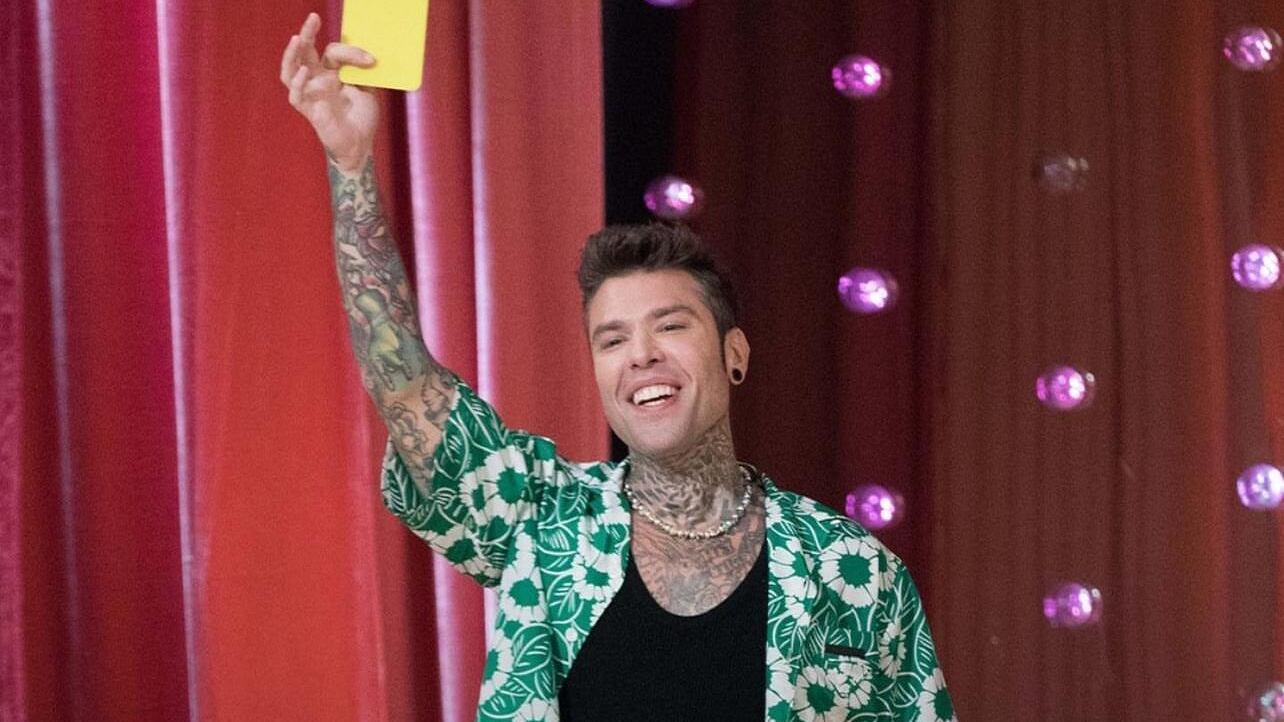 Fedez fuori da Lol: il rapper non sarà alla conduzione del reality della risata
