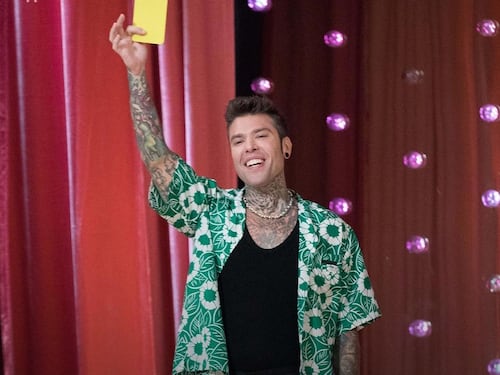 Fedez fuori da Lol: il rapper non sarà alla conduzione del reality della risata