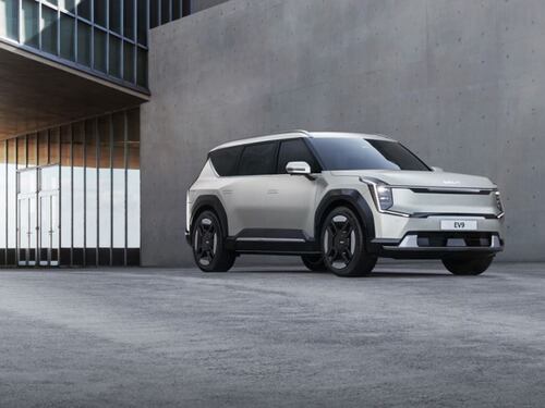 Kia EV9, il nuovo SUV elettrico a sette posti
