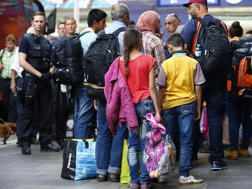 Germania, spose bambine tra i migranti anche a 11 anni: 350 casi chiusi senza annullamento