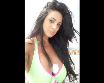 Marika Fruscio nuda e procace su Twitter 13