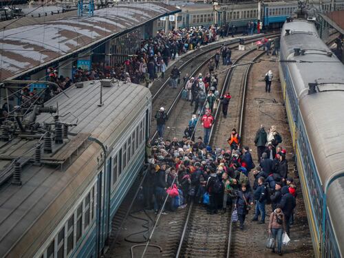 "Bombe sui treni, ma i miei ferrovieri sono degli eroi"