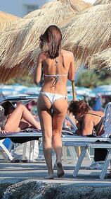 Anna Safroncik: bikini e fisico hot a Ischia 10