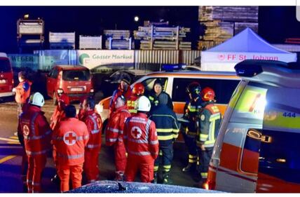 Auto travolge gruppo di turisti tedeschi: 6 morti e 11 feriti 3
