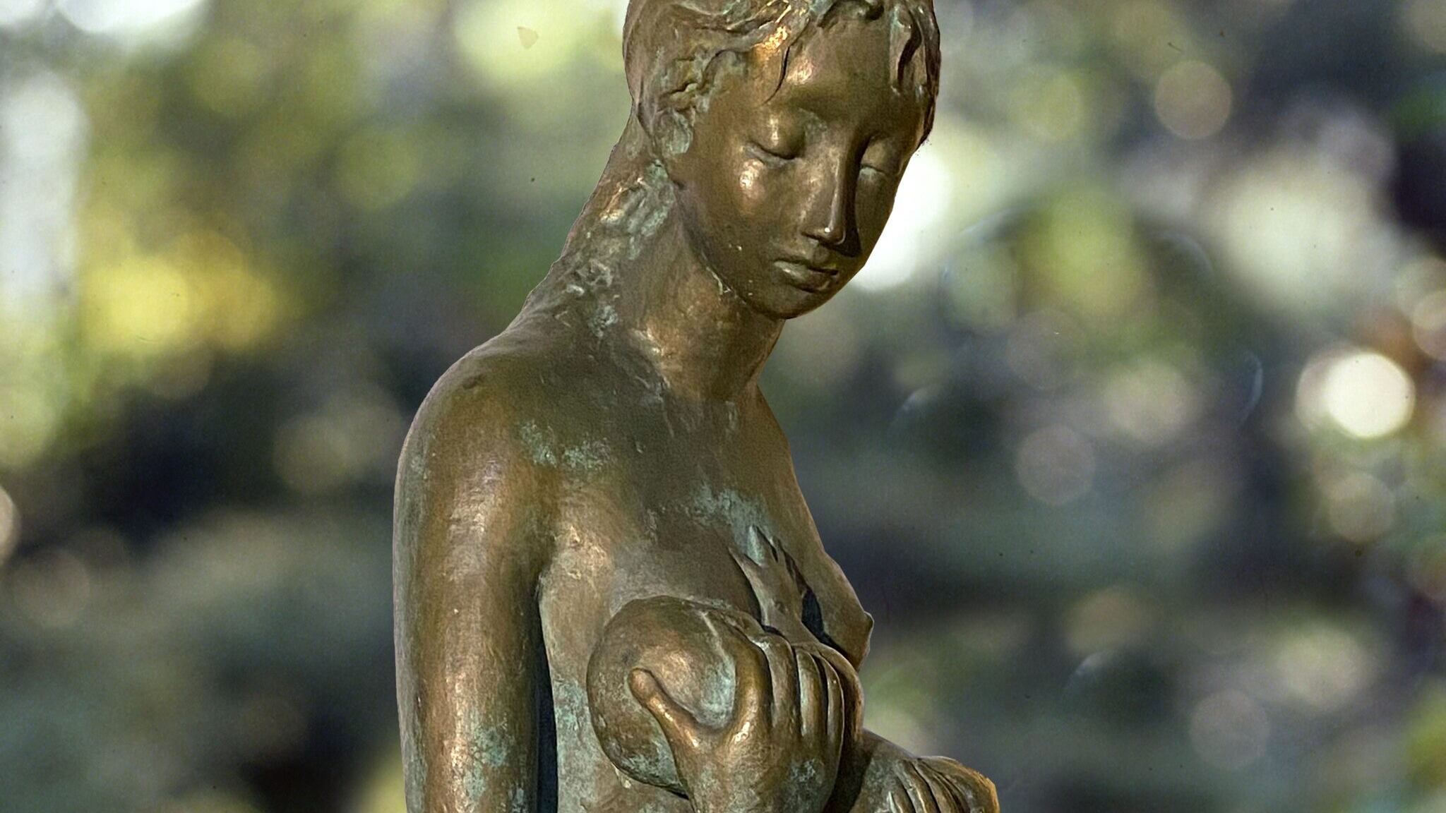 La "statua sulla maternità" ha finalmente una casa. Ecco dove sarà collocata