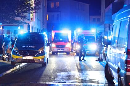 Attentato a Solingen, Germania: 3 morti e uomo in fuga 5