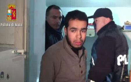 Il blitz per arrestare il "foreign fighter" 1