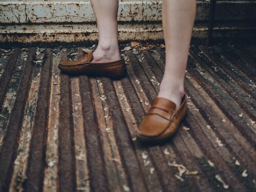 Il mocassino, la scarpa ideale per lei e per lui: ecco i migliori modelli
