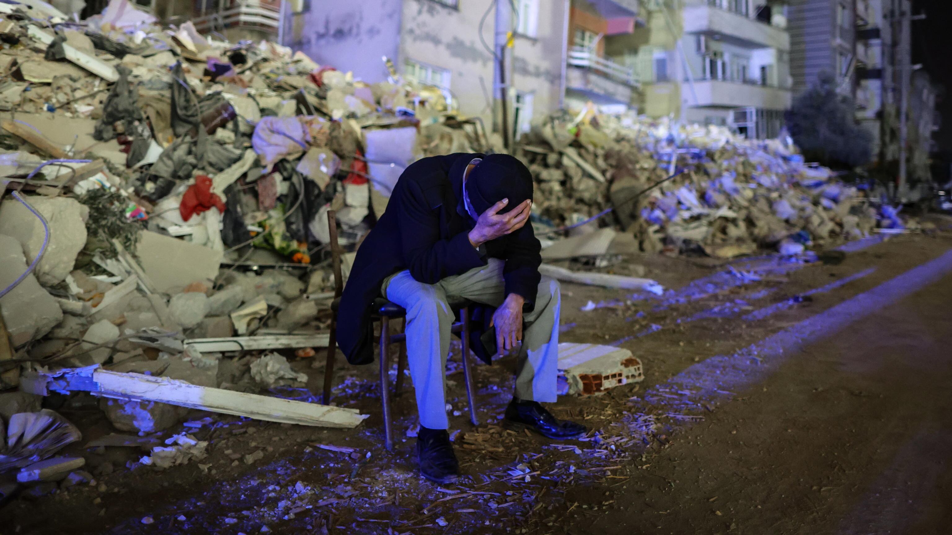 Turchia e Siria senza pace. Altra scossa di terremoto, trema tutto il Medioriente