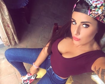 Valentina Vignali, ​sexy in trikini 7