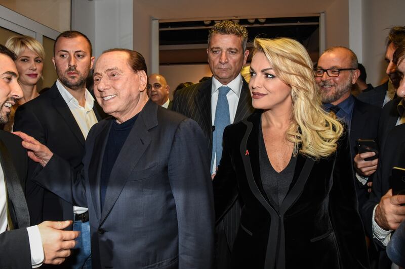 Il debutto di Luna Berlusconi al Mac 1