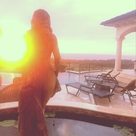 Rihanna, bikini rosso e vacanza alle Barbados 8