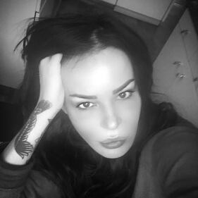 Nina Moric, le foto più sexy su Instagram 39