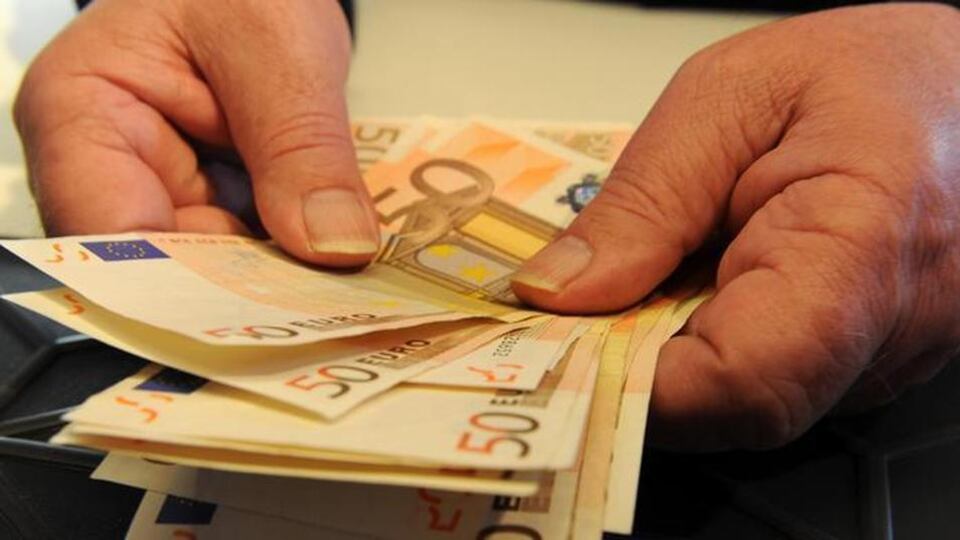Pensioni, sparito il comma che poneva un tetto ai vitalizi milioniari