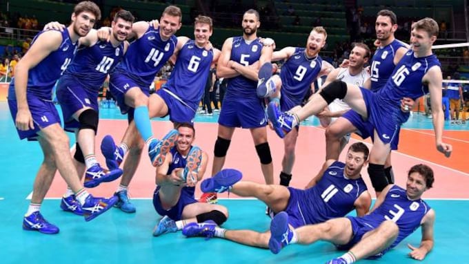 Gli azzurri del volley donano il premio di 50mila euro ai terremotati