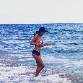 Mercedesz Henger, costume hot su Instagram 14
