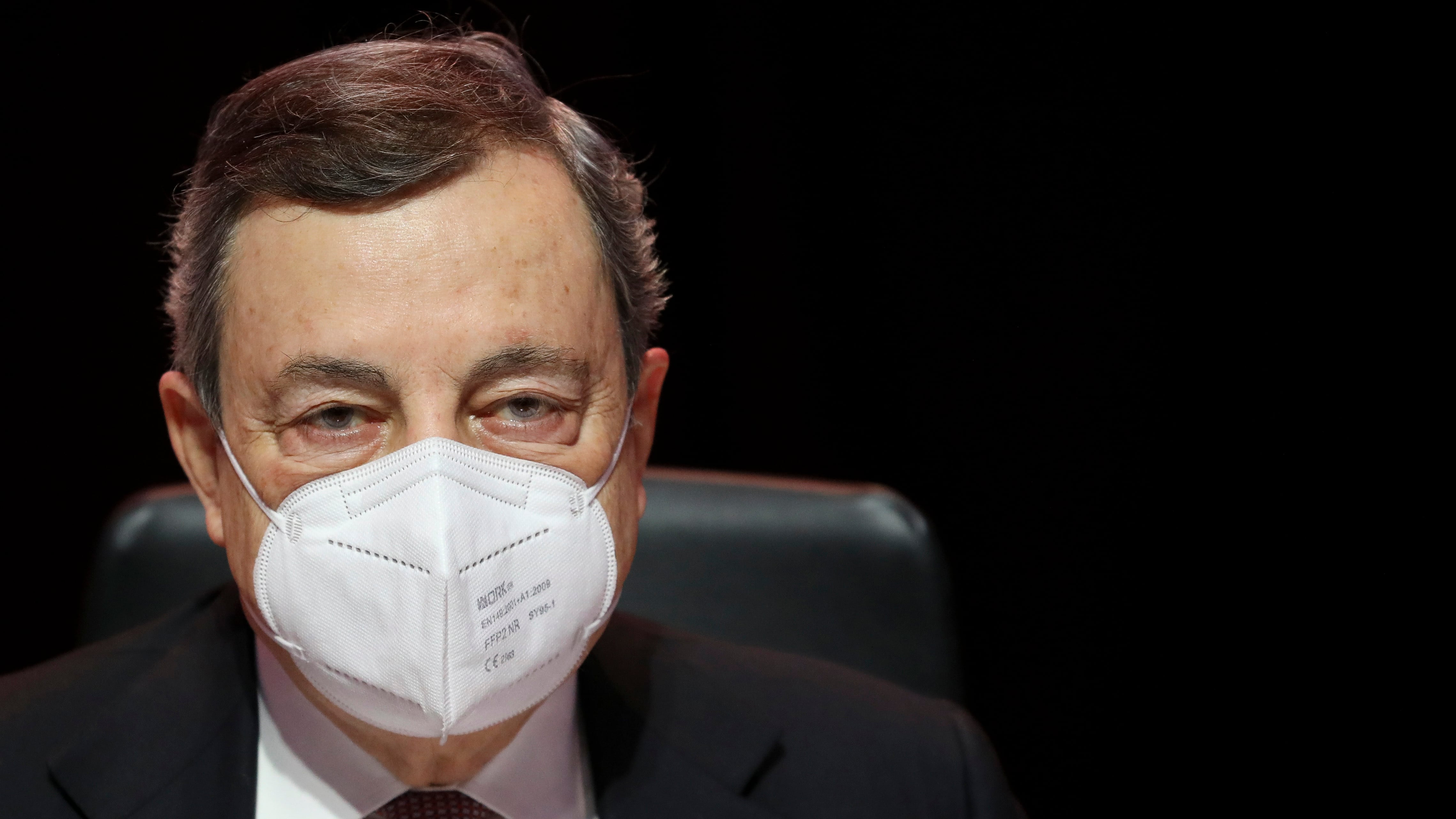 La cautela di Draghi sulle riaperture: "Approccio graduale. Riapriamo ai turisti grazie ai vaccini"