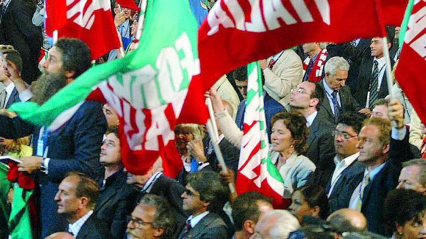 Casa assediata da tasse e occupazioni