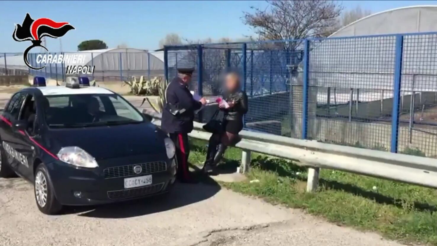 Rapine a prostitute con coltello e forchettone, arrestato 21enne