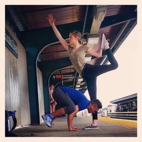 Ora lo yoga si fa in metropolitana 6