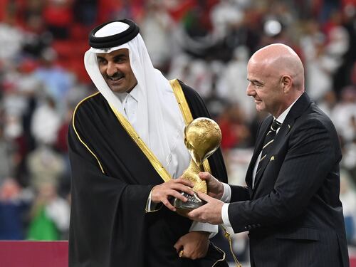 Lo "sceicco" Infantino e la residenza in Qatar