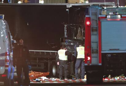 Attentato a Berlino, le immagini dei soccorsi 7