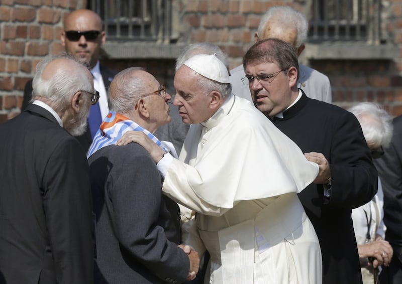 Il Papa in visita ad Auschwitz 14