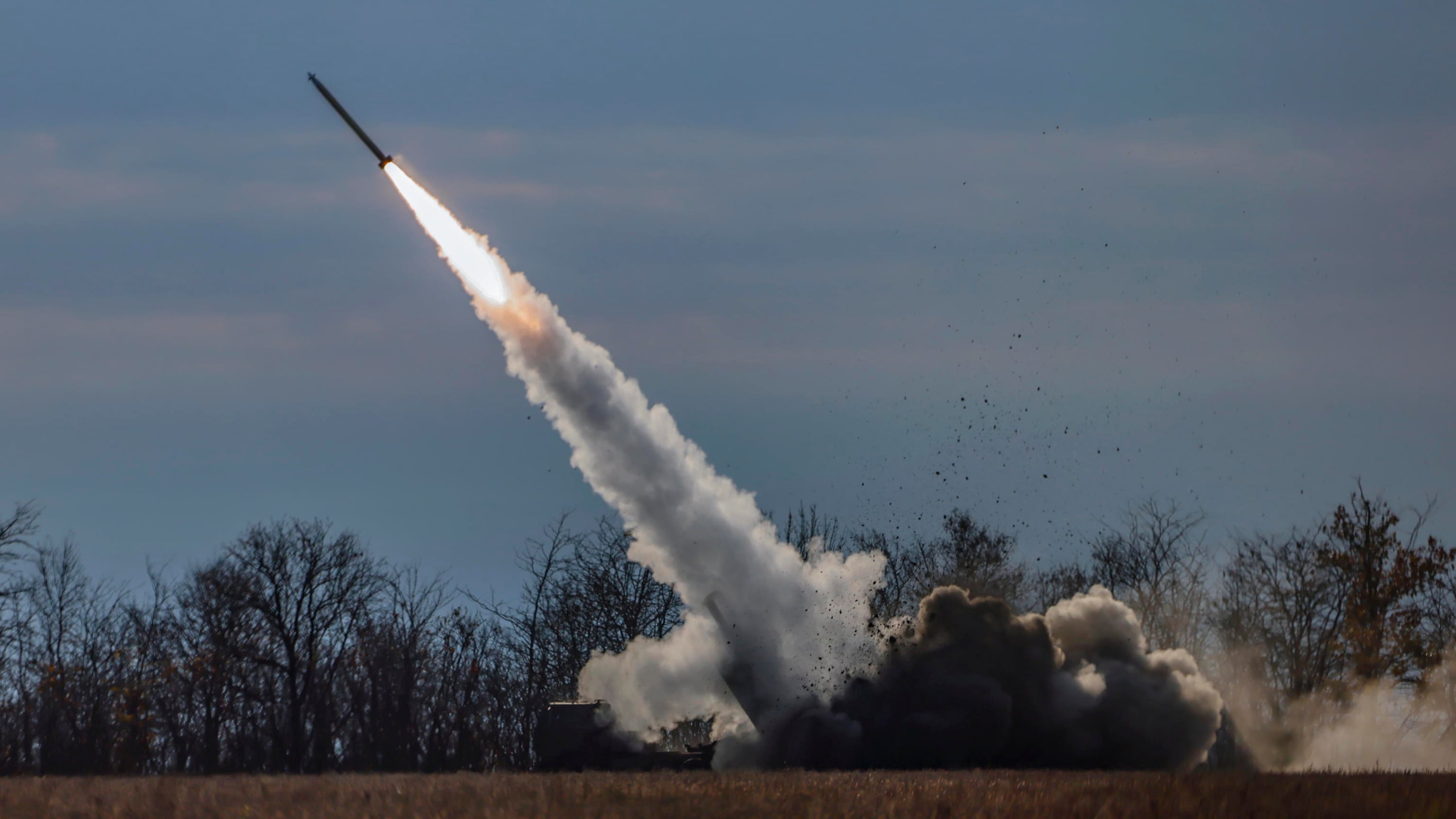“Esercitazioni con gli HIMARS”: così gli Usa si preparano alla guerra nel Pacifico