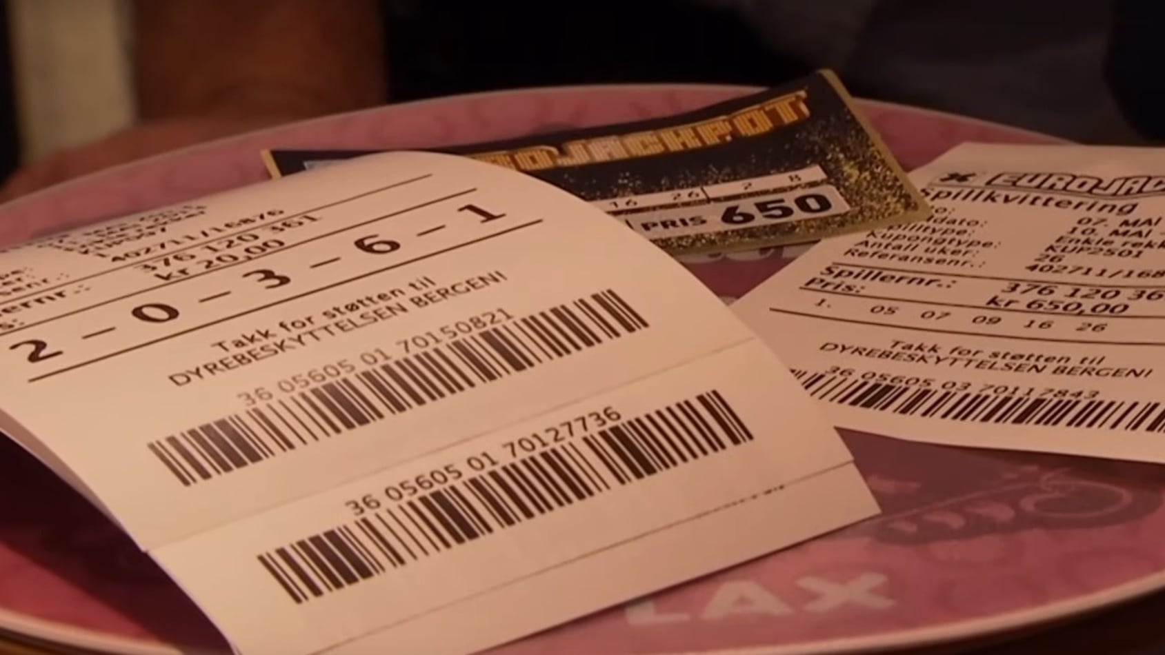 Vincono la lotteria in 47 mila, poi si scopre la verità: cosa è successo