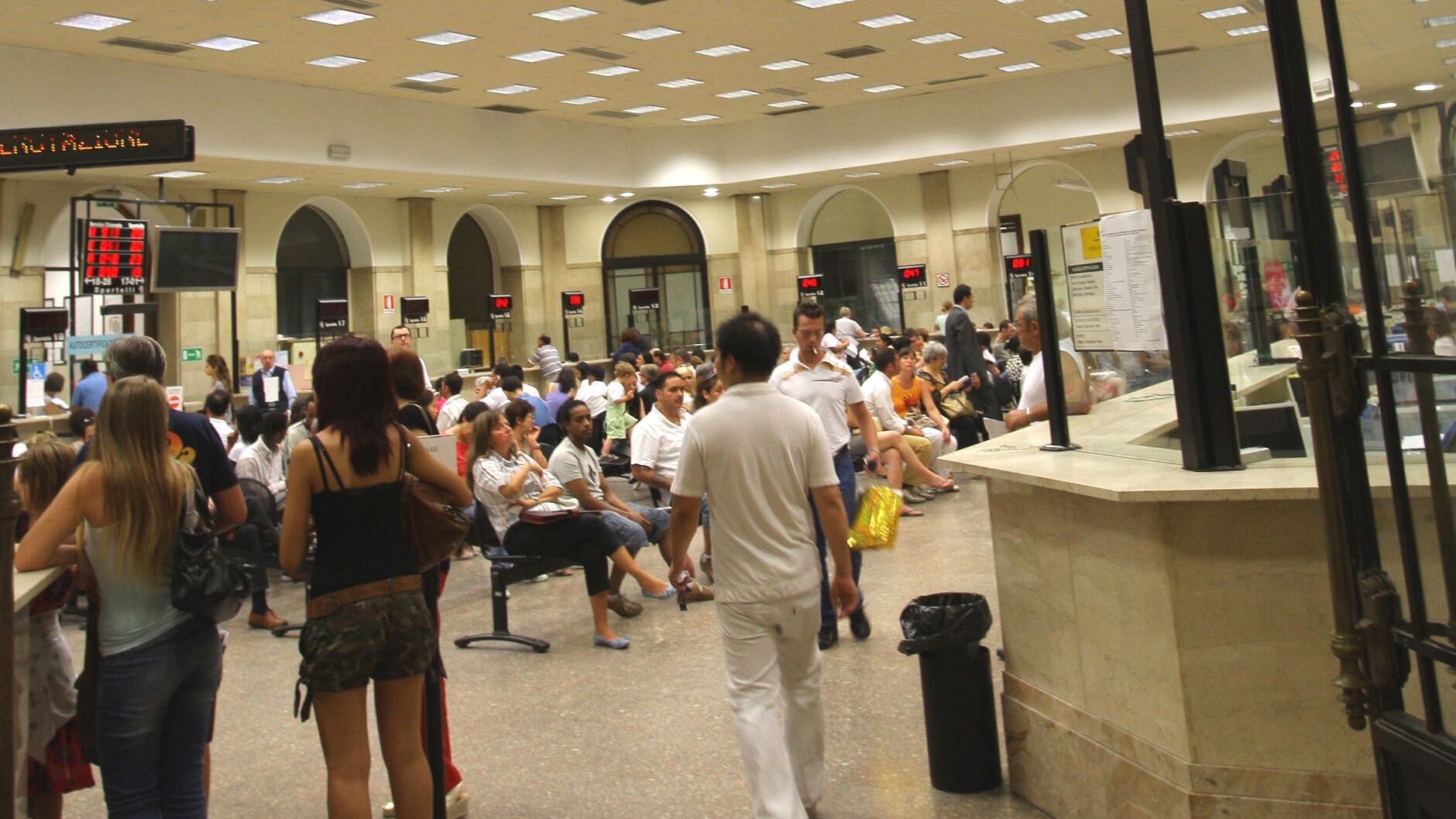 Milanesi sempre più digitali: il 54% dei certificati on line