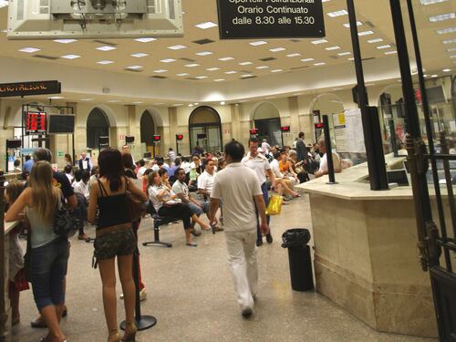 Milanesi sempre più digitali: il 54% dei certificati on line