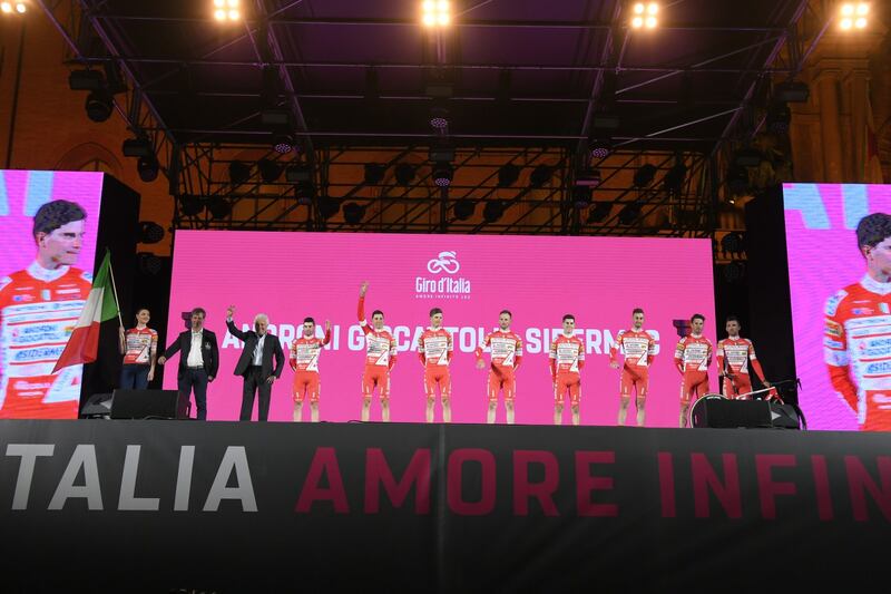 Al via il Giro d'Italia: ecco le immagini più belle 7