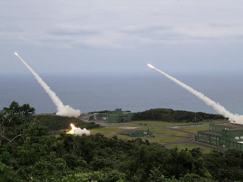 Taiwan si prepara alla guerra: maxi esercitazioni sull’isola contro l’incubo invasione cinese
