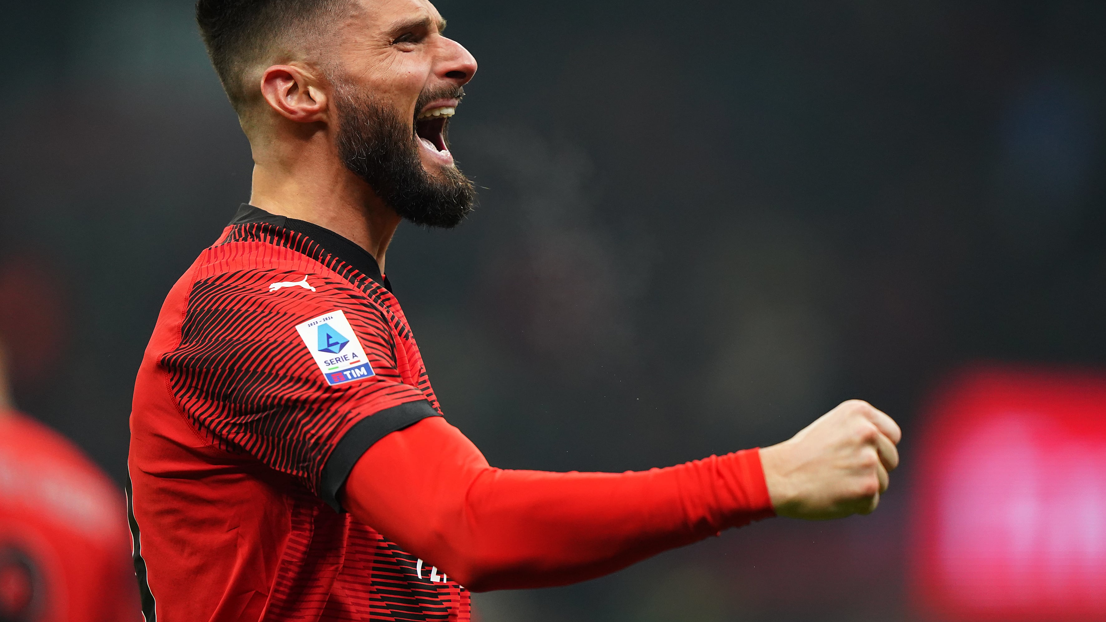 Giroud, addio al Milan: ecco cosa chiede la famiglia al calciatore