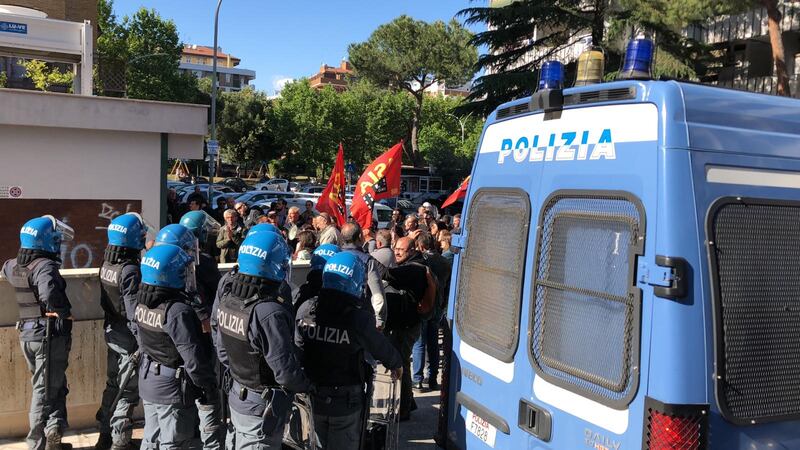 Tensione tra Casapound e antifascisti a Casal Bruciato 9
