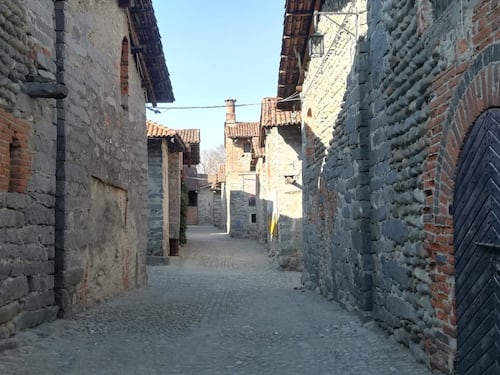 Il medievale Ricetto di Candelo, tra i 100 borghi più belli d’Italia